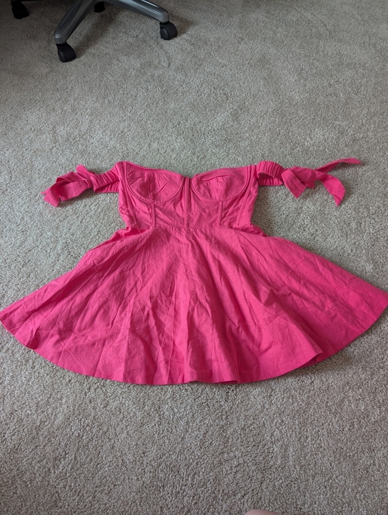 Megan Moroney Dresses & Skirts - NWT Megan Moroney Mini Off the Shoulder Hot Pink Dress Small